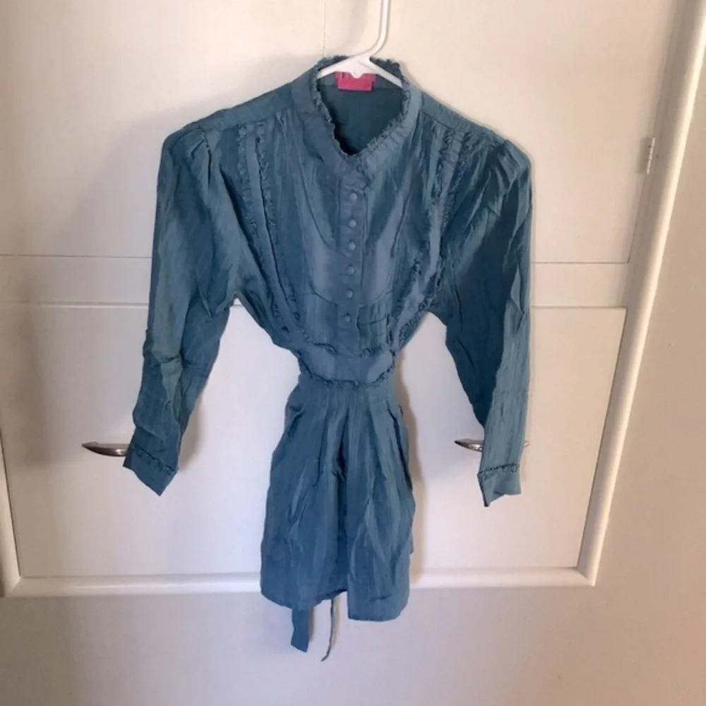2/$25! ⭐️ BCBGirls‎ buttoned dress/tunic top